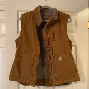 Woman’s Carhartt Vest - Medium